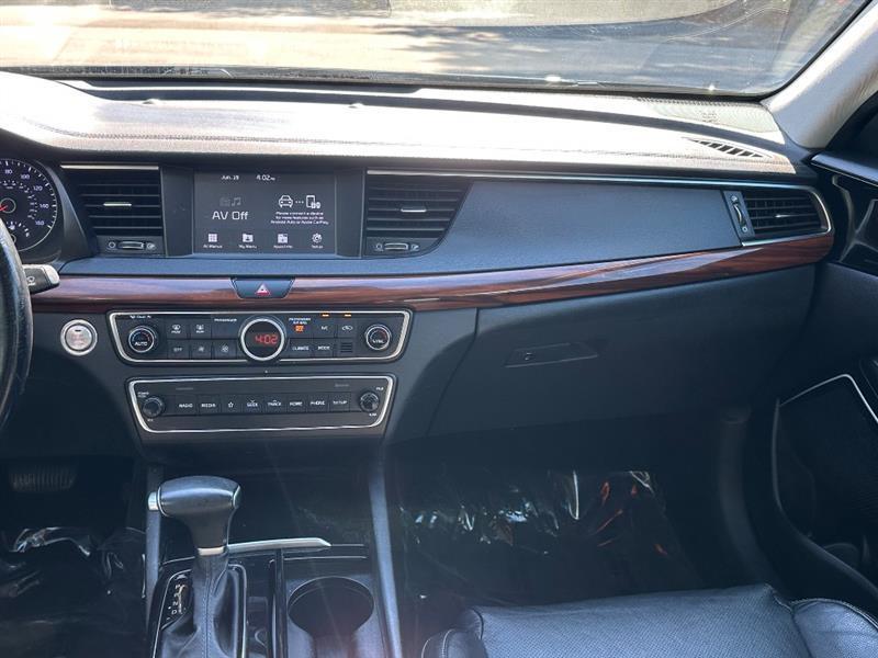 Kia Cadenza Premium 2019