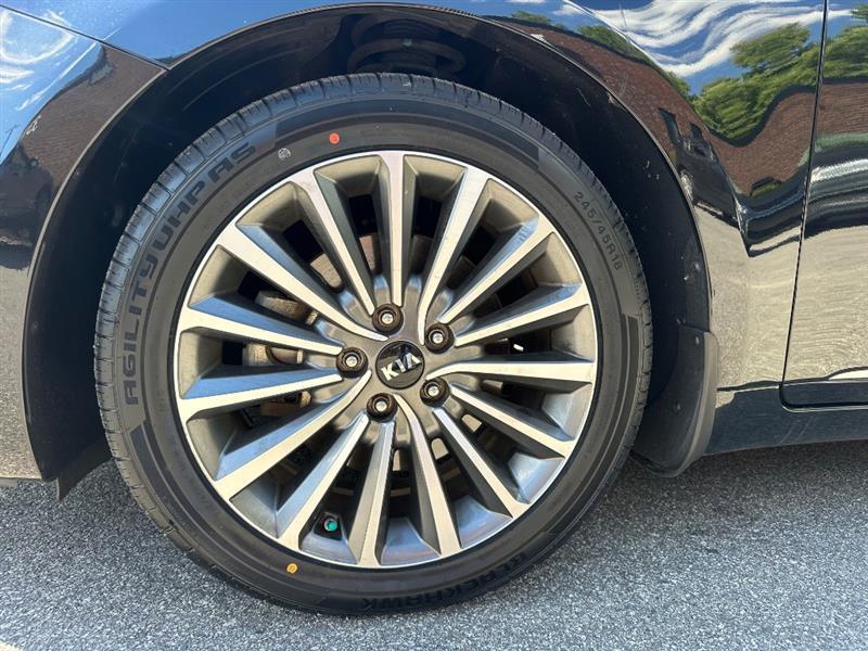 Kia Cadenza Premium 2019