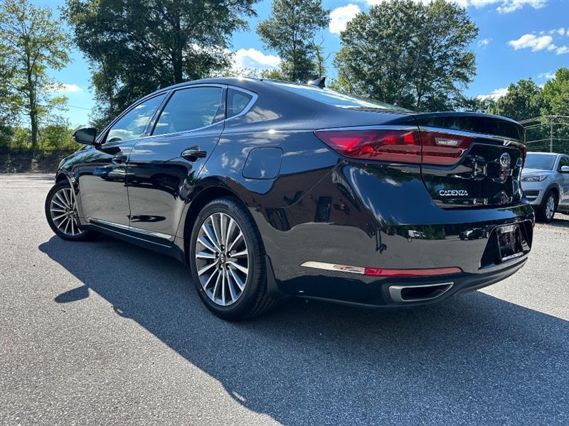 Kia Cadenza Premium 2019