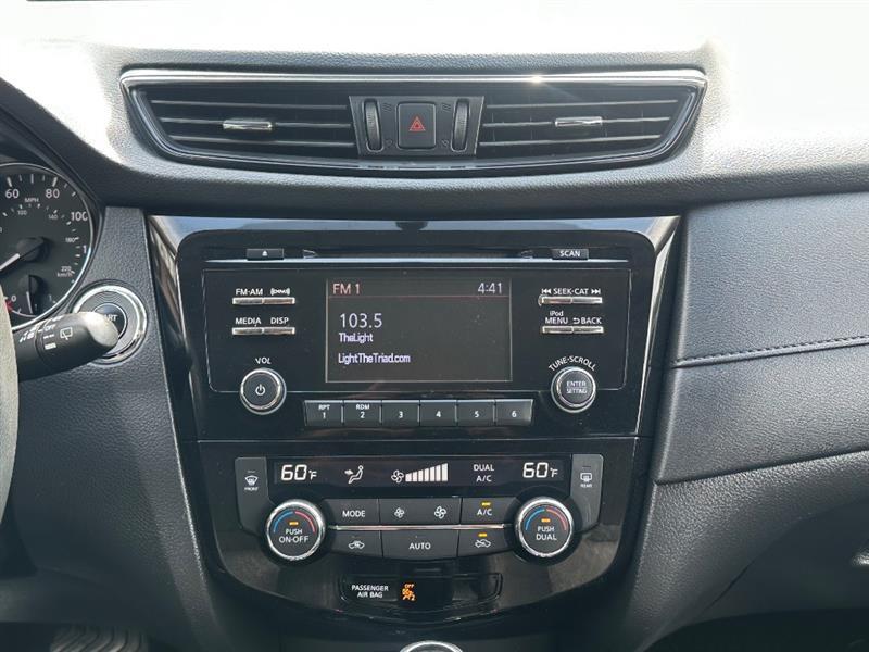 Nissan Rogue SV AWD 2017