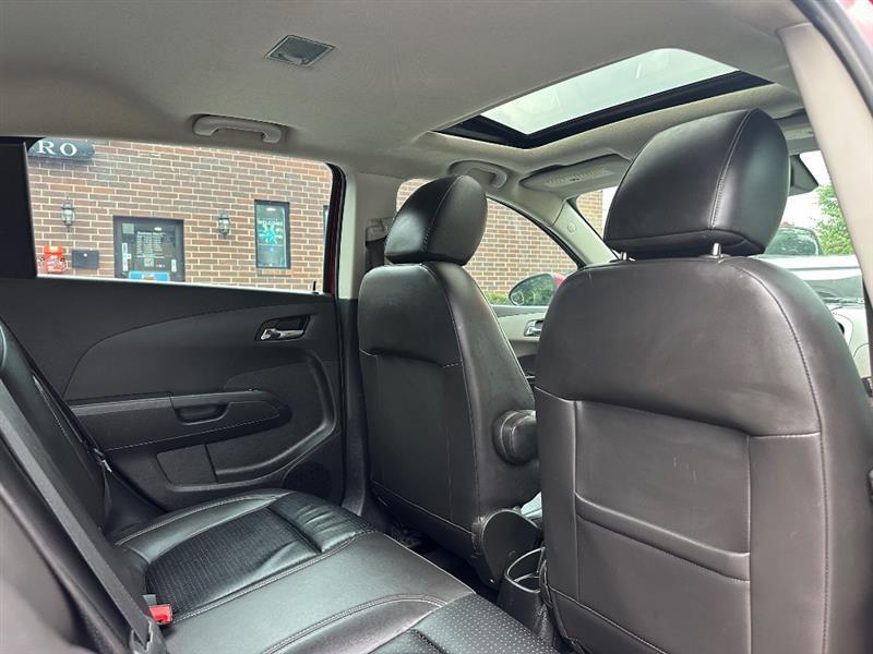 Chevrolet Sonic LTZ Auto 5-Door 2015