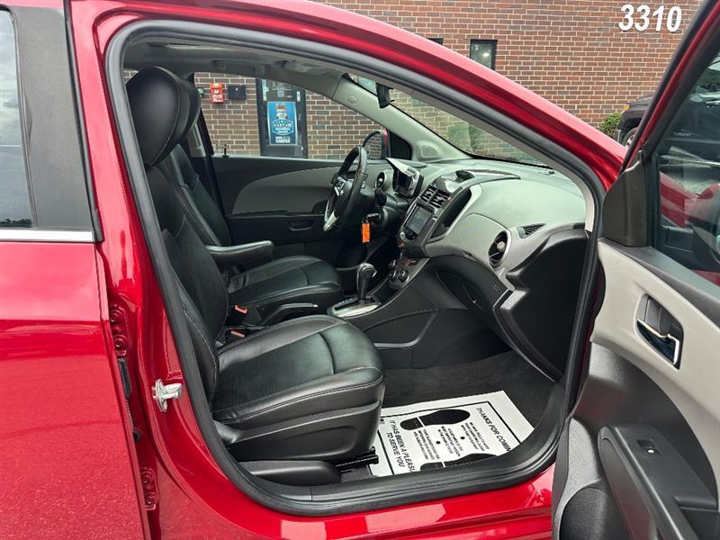 Chevrolet Sonic LTZ Auto 5-Door 2015