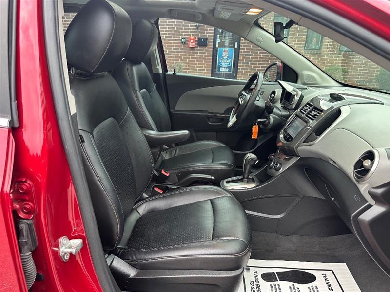 Chevrolet Sonic LTZ Auto 5-Door 2015