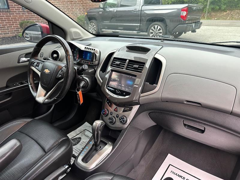 Chevrolet Sonic LTZ Auto 5-Door 2015