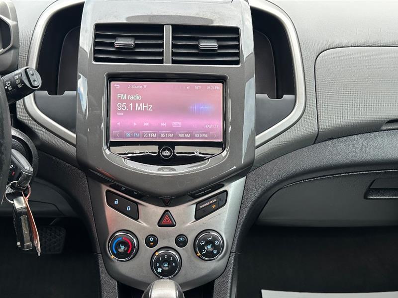 Chevrolet Sonic LTZ Auto 5-Door 2015