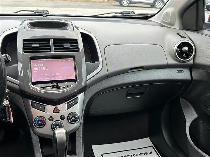 Chevrolet Sonic LTZ Auto 5-Door 2015