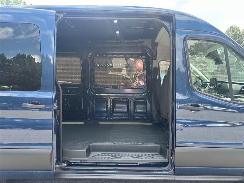 Ford Transit 350 Van Low Roof w/Sliding Pass. 130-in. WB 2021