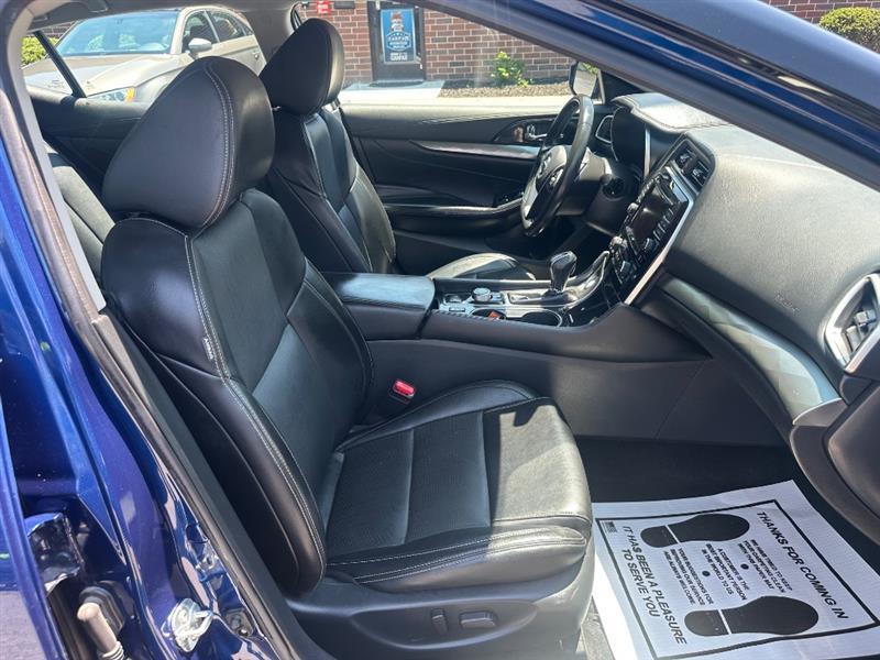 Nissan Maxima 3.5 SV 2021
