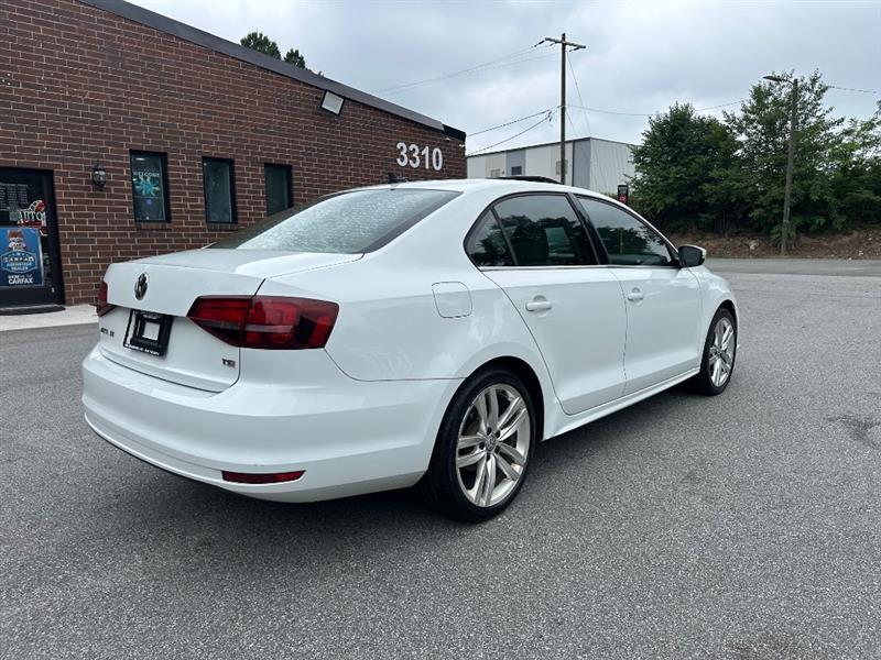 Volkswagen Jetta SE 6A 2016
