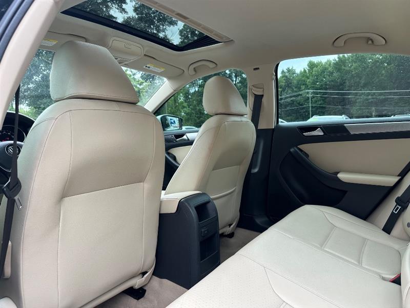 Volkswagen Jetta SE 6A 2016