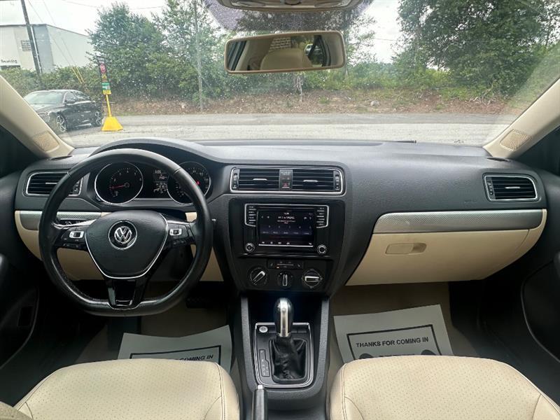 Volkswagen Jetta SE 6A 2016