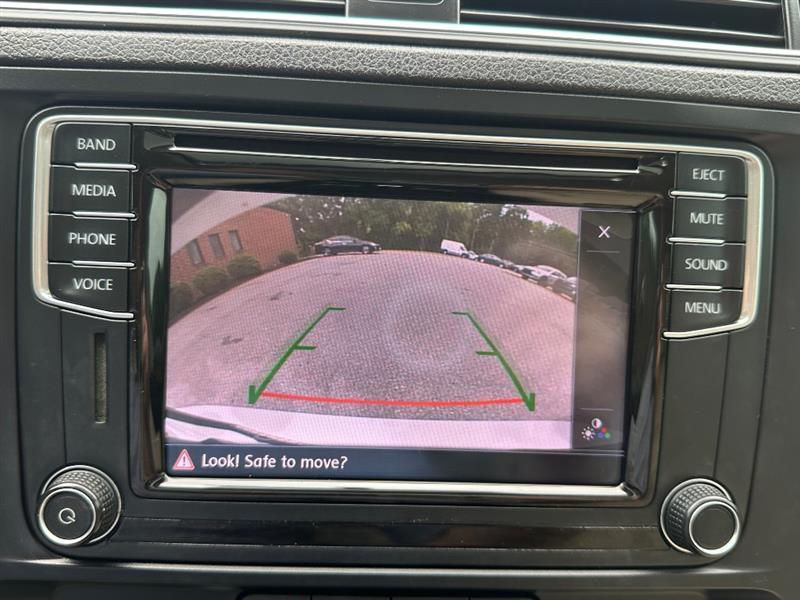 Volkswagen Jetta SE 6A 2016