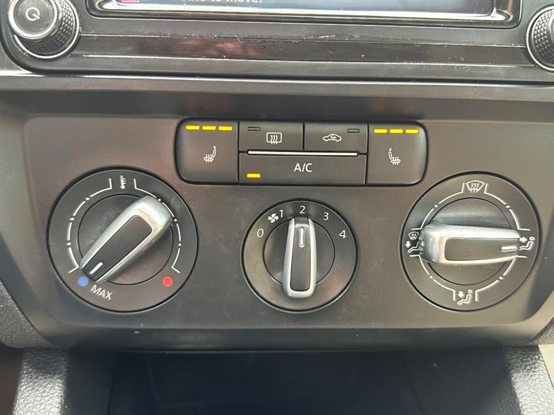Volkswagen Jetta SE 6A 2016