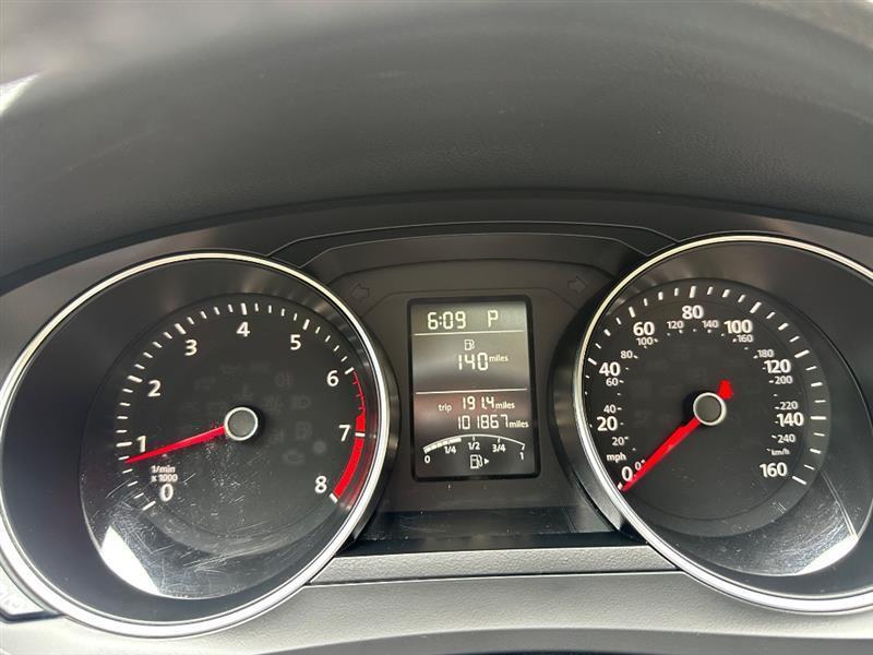 Volkswagen Jetta SE 6A 2016