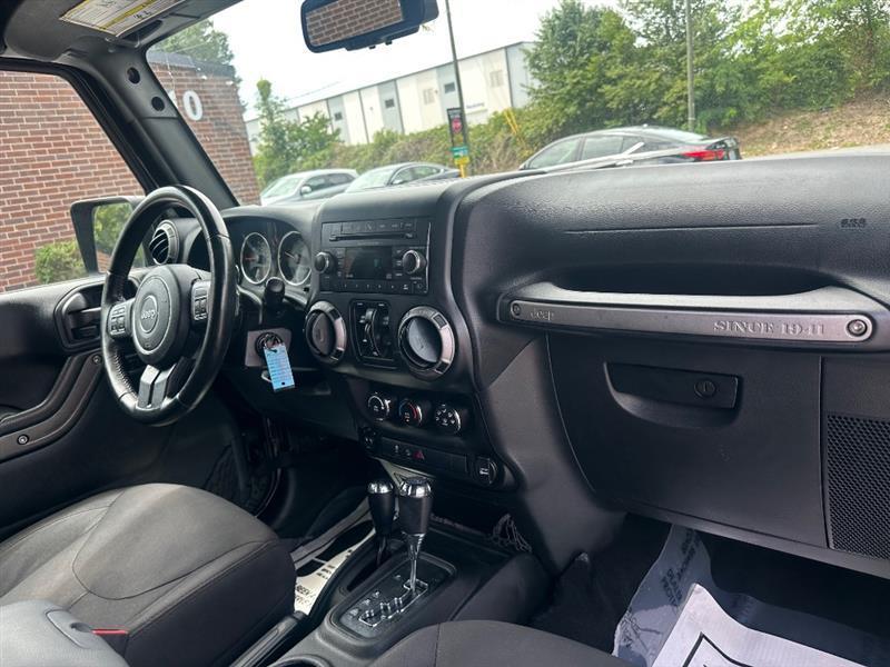 Jeep Wrangler Unlimited Sport 4WD 2017