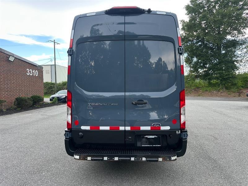 Ford Transit 250 Van High Roof w/Sliding Pass. 148-in. WB EL 2021