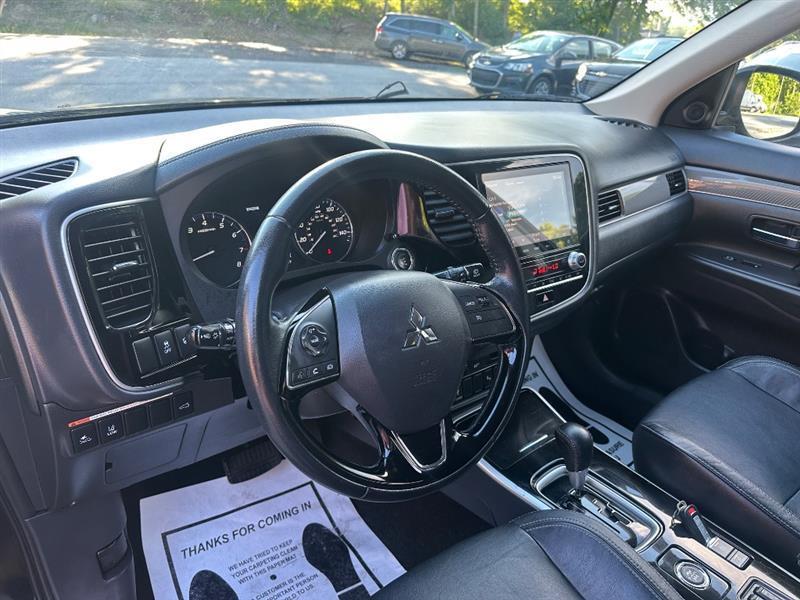 Mitsubishi Outlander SEL AWD 2020