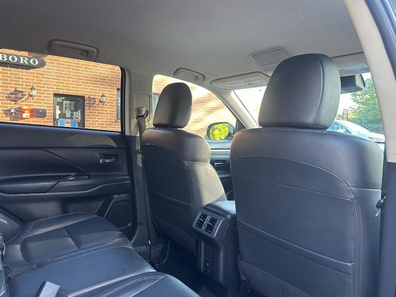 Mitsubishi Outlander SEL AWD 2020