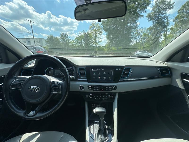 Kia Niro Touring 2017