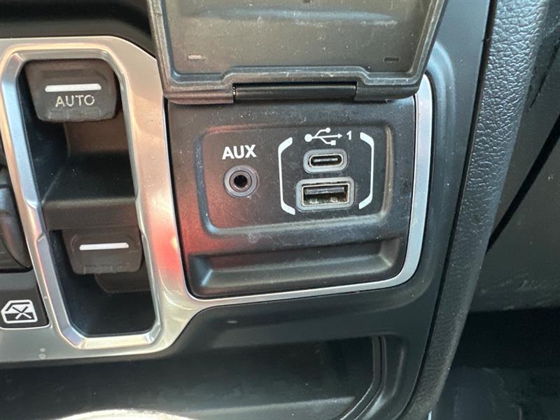 Jeep Wrangler Unlimited Sport 2018