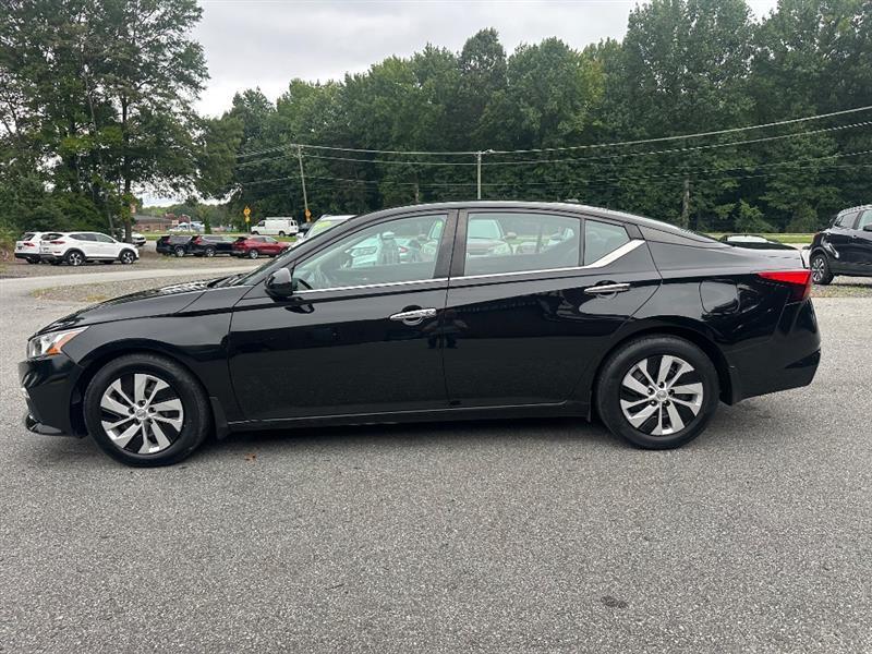 Nissan Altima  2020