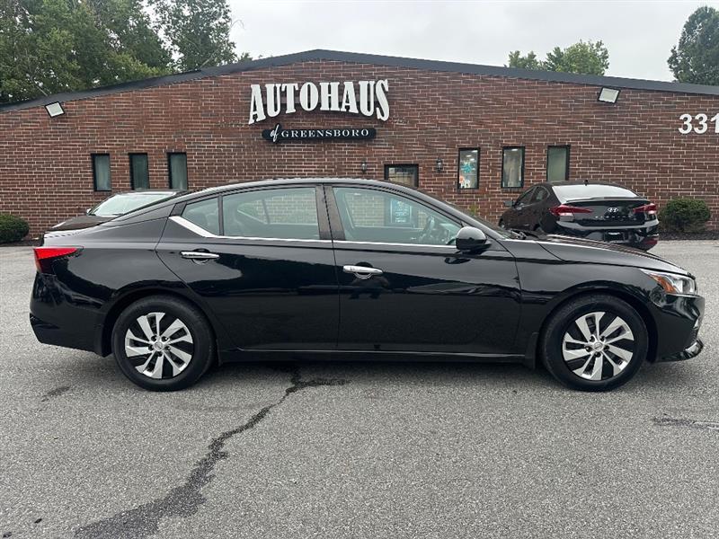 Nissan Altima  2020