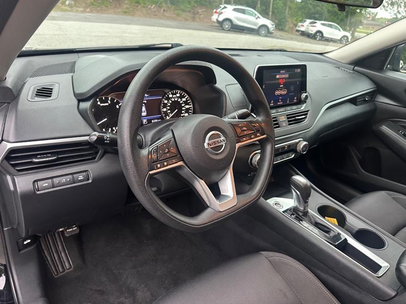 Nissan Altima  2020