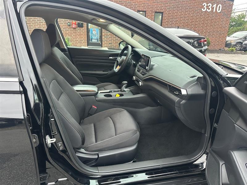 Nissan Altima  2020