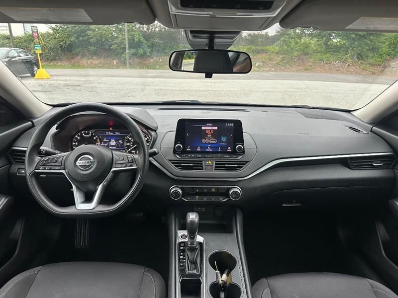 Nissan Altima  2020