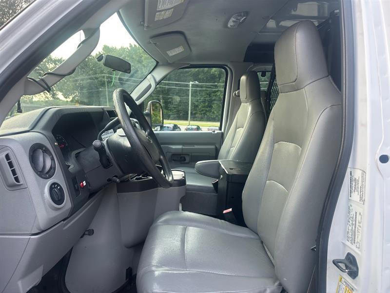 Ford Econoline E-250 2014