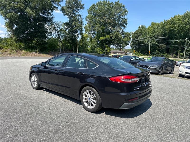 Ford Fusion SE 2020