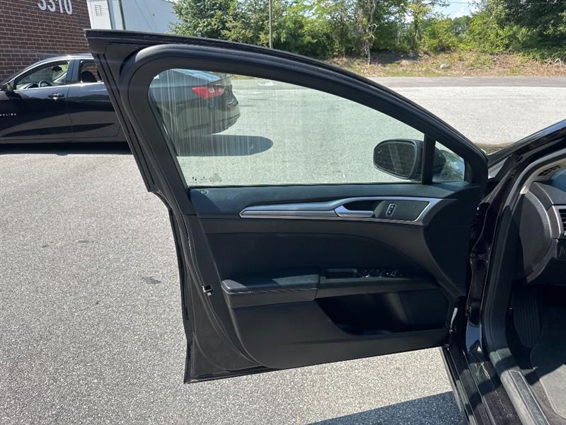 Ford Fusion SE 2020