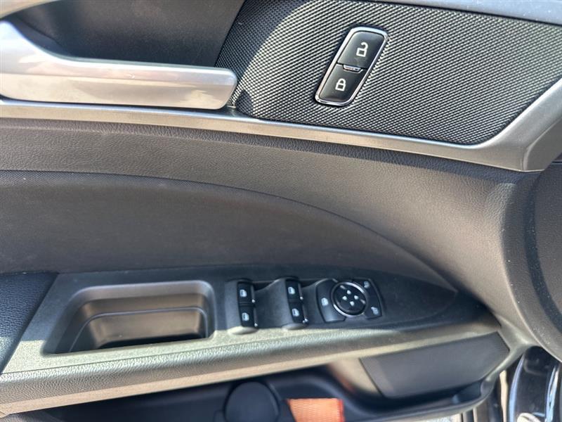 Ford Fusion SE 2020