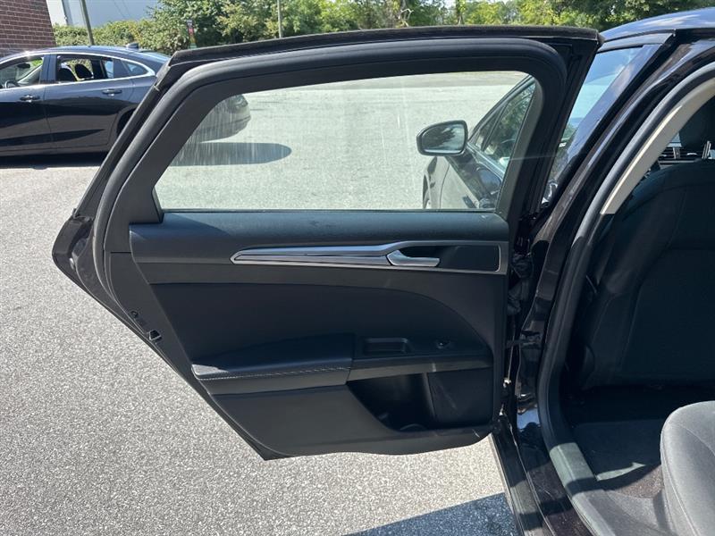 Ford Fusion SE 2020