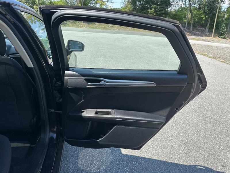 Ford Fusion SE 2020