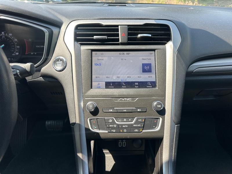 Ford Fusion SE 2020