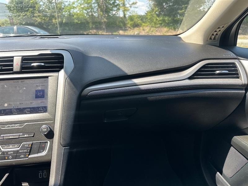 Ford Fusion SE 2020