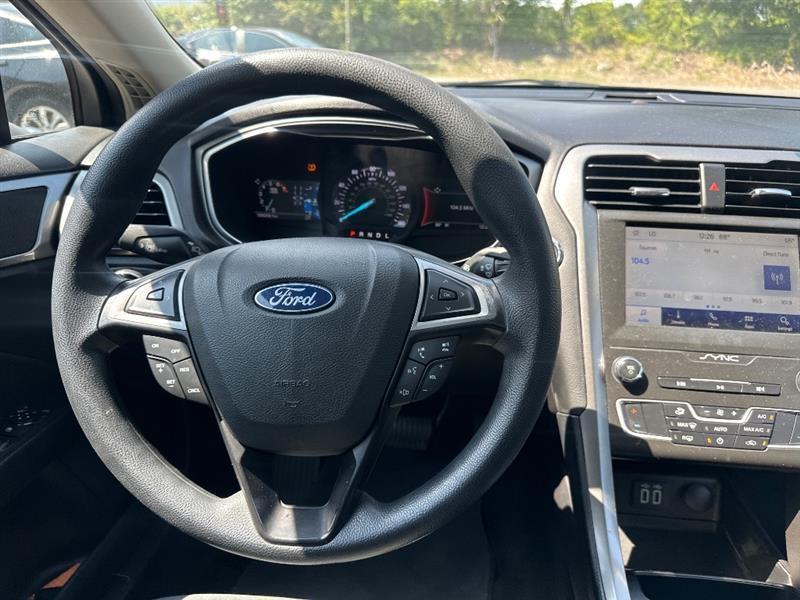 Ford Fusion SE 2020