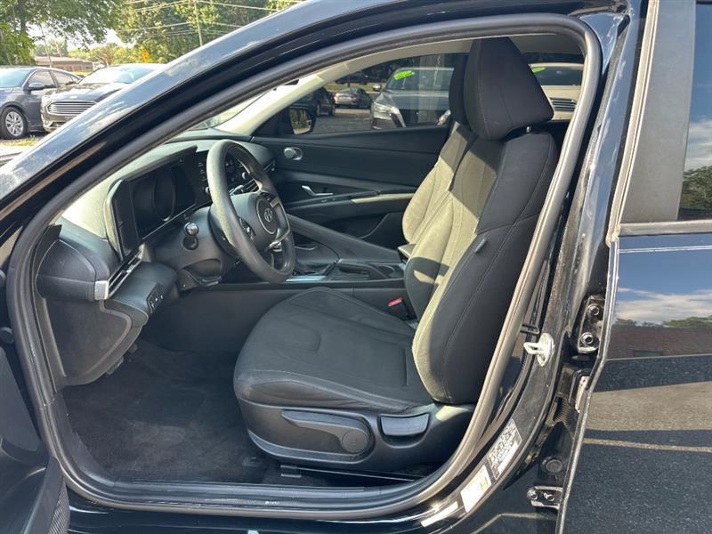 Hyundai Elantra SEL 2021