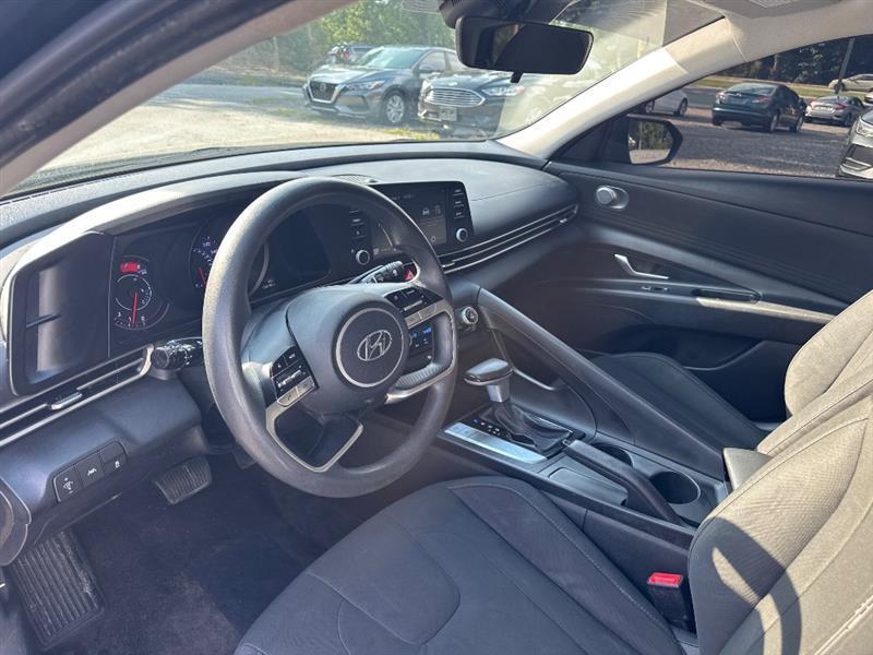 Hyundai Elantra SEL 2021