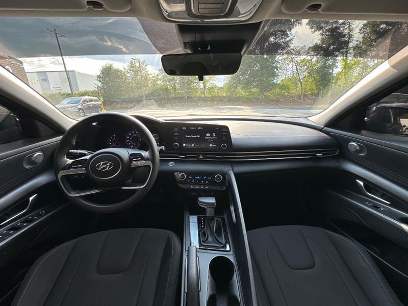 Hyundai Elantra SEL 2021