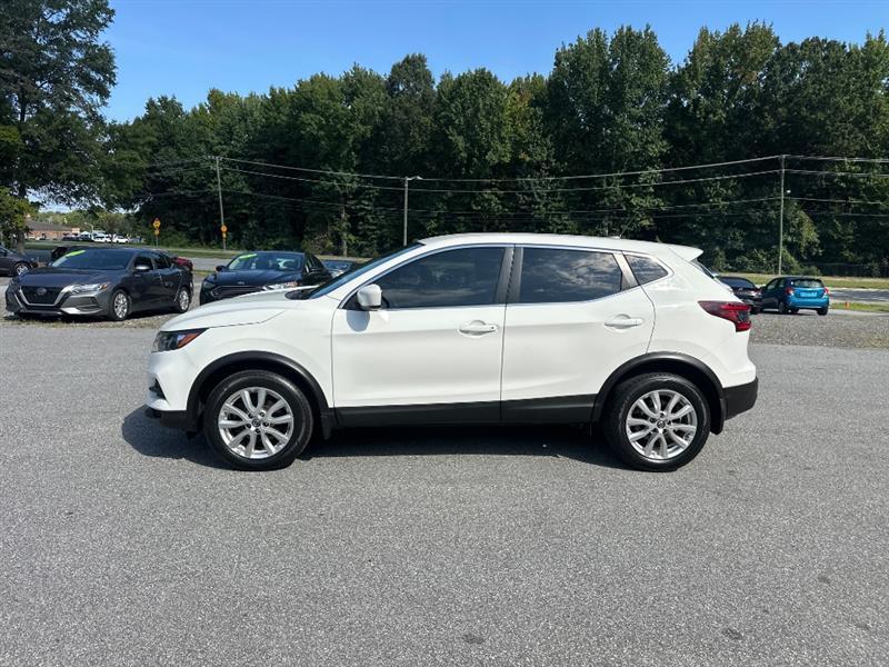 Nissan Rogue Sport S 2020