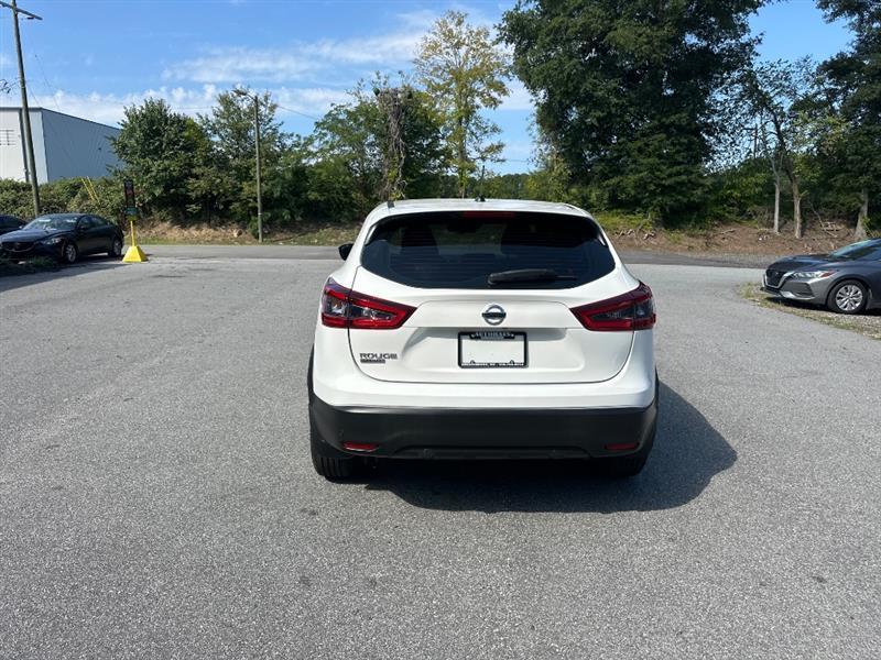 Nissan Rogue Sport S 2020