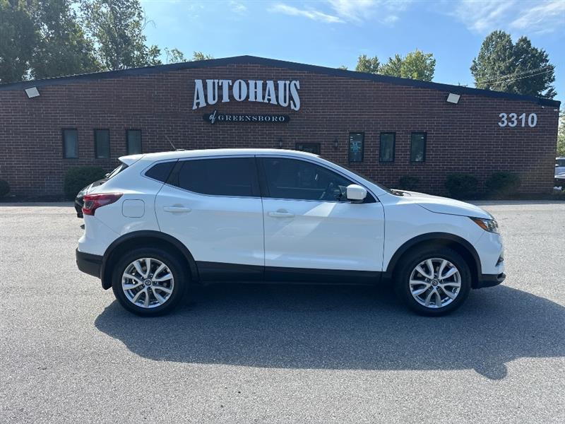 Nissan Rogue Sport S 2020