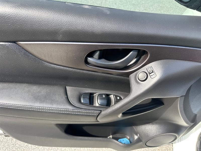 Nissan Rogue Sport S 2020