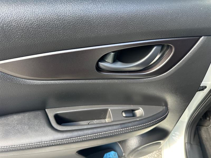 Nissan Rogue Sport S 2020