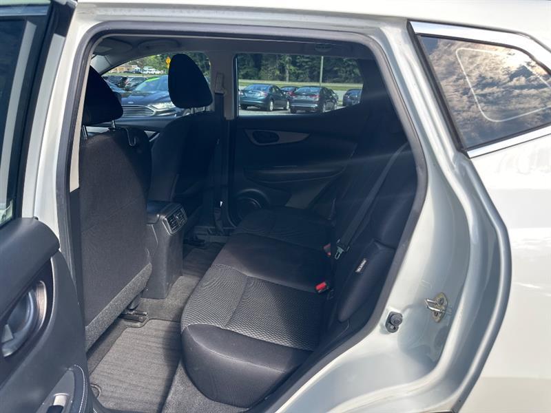 Nissan Rogue Sport S 2020