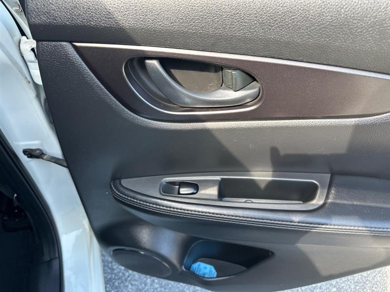 Nissan Rogue Sport S 2020