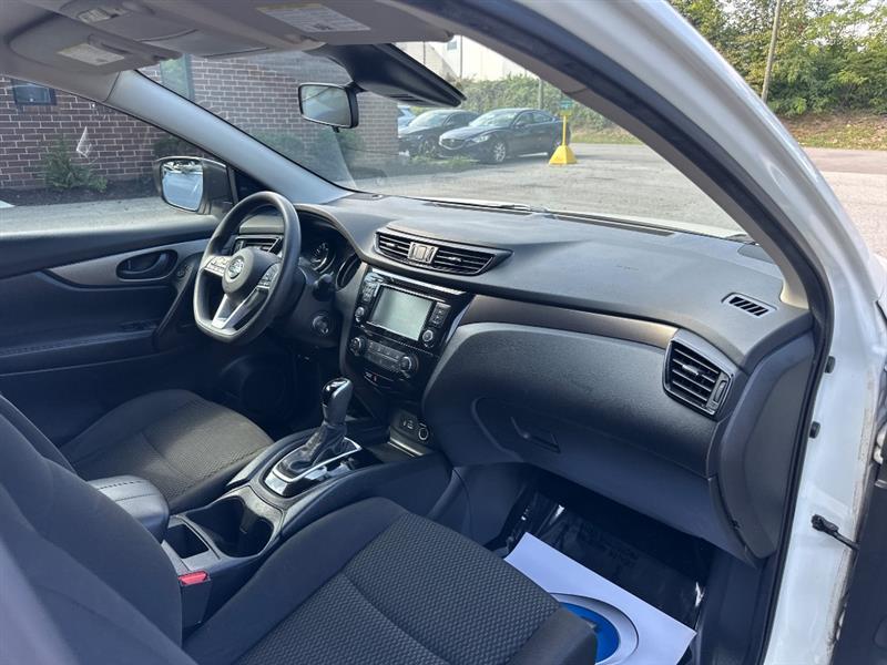 Nissan Rogue Sport S 2020
