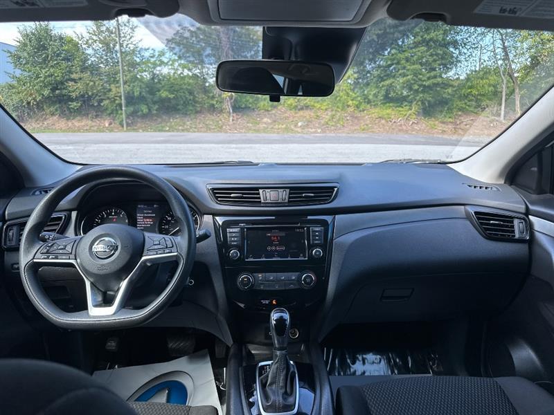 Nissan Rogue Sport S 2020